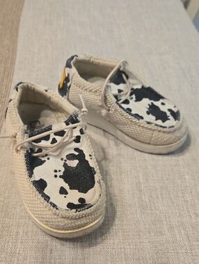 Toddler Canvas Slip-On Hey Dude in Cow Print